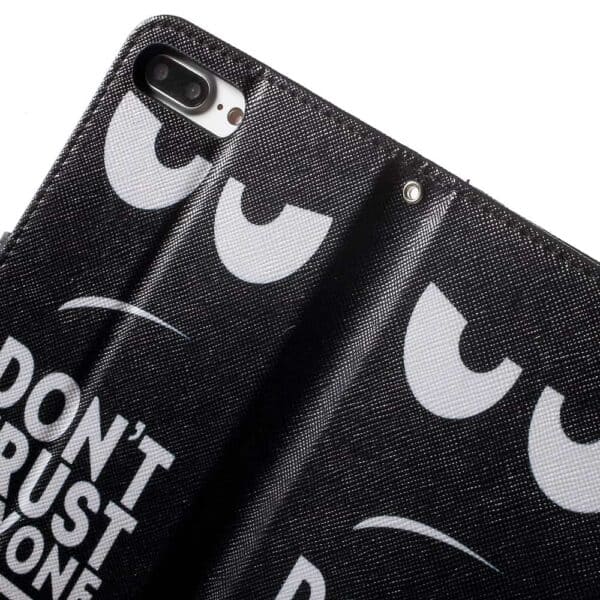 Iphone 8 Plus - Kunstlæder Etui Pung Med Håndrem - Do Not Trust Anyone