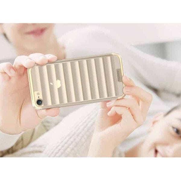 Iphone 7 - Remax Wave Design Tpu Cover - Guld